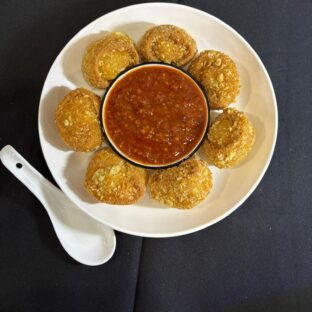 Kurkure Paneer Momos